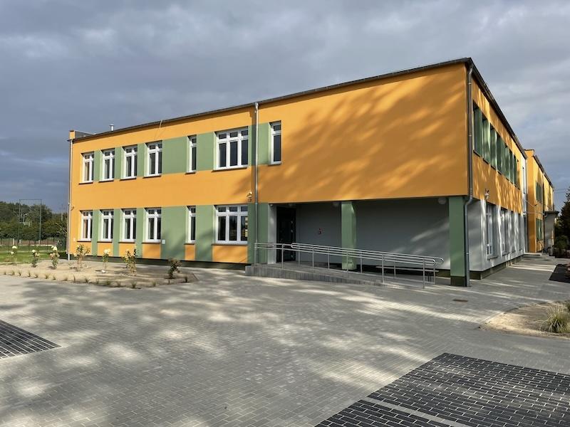 Budowa budynku szkoły w Rogalinku wraz z zagospodarowaniem terenu 